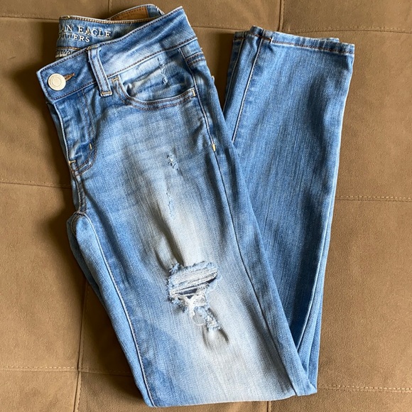 American Eagle Outfitters Denim - American Eagle super Stretched Jeggings Size 00
